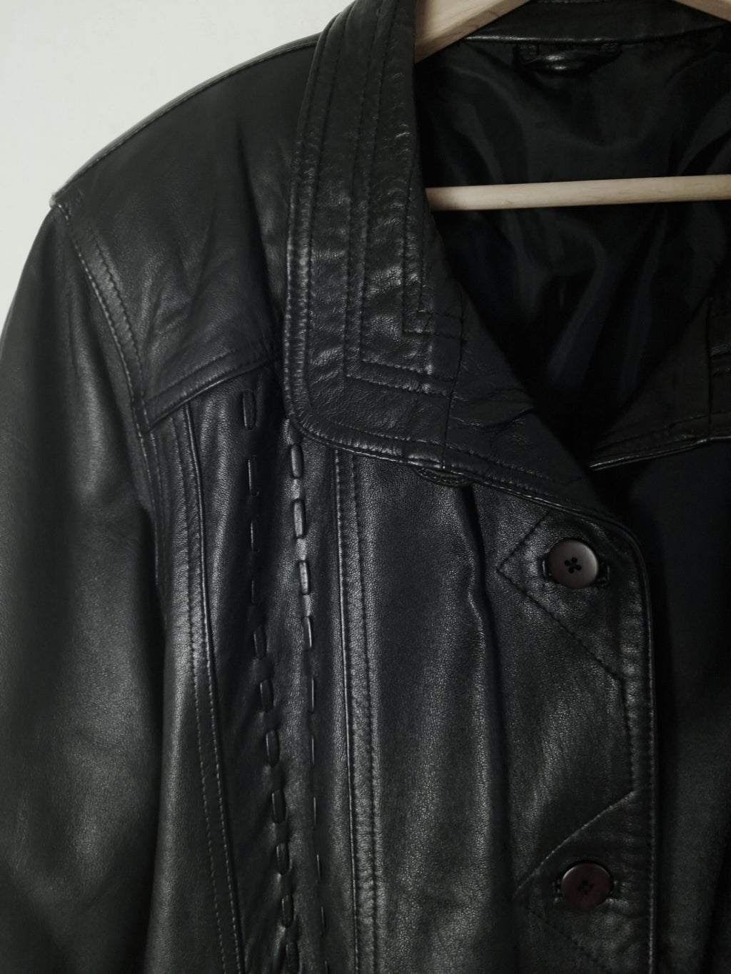 90s leather jacket in black