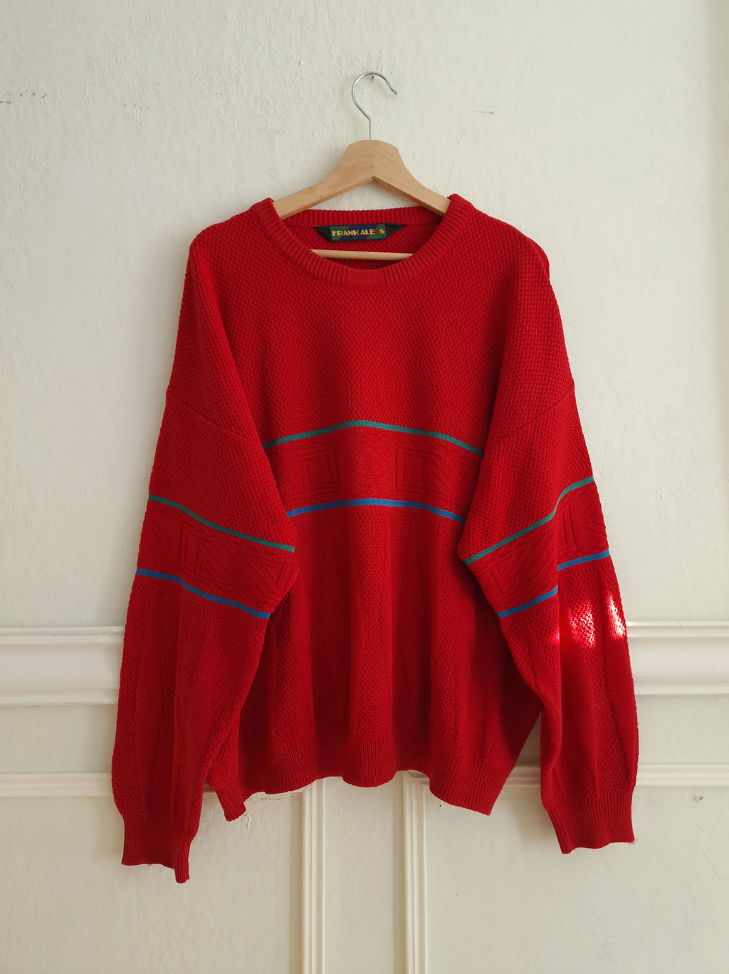 Roter Vintage Strickpullover mit Streifen