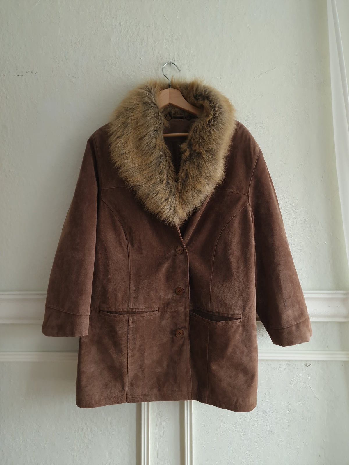 Vintage suede coat with fur collar