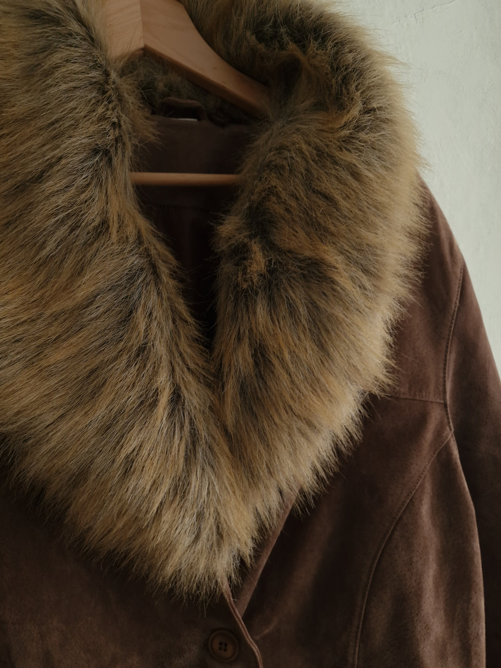 Vintage suede coat with fur collar