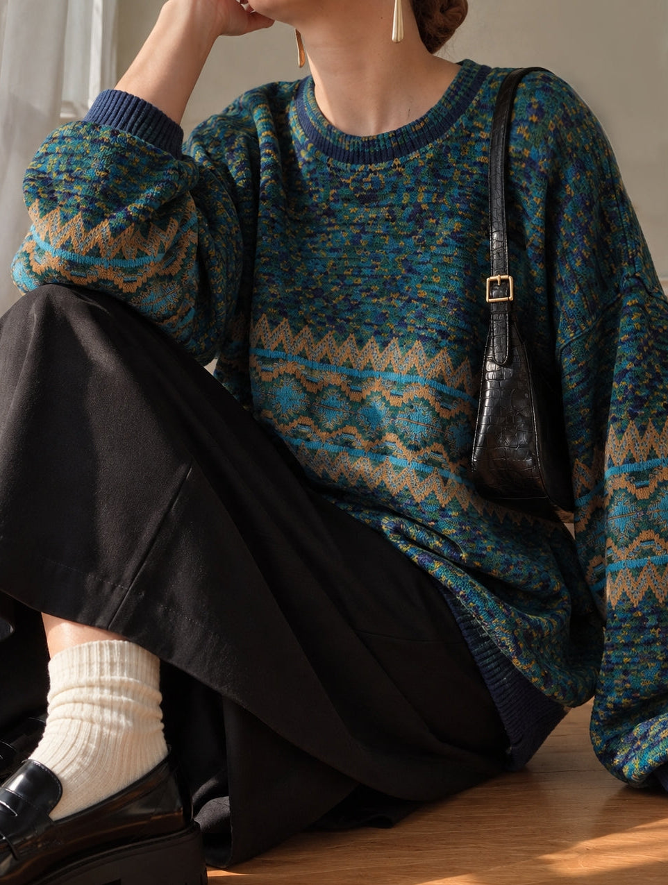 Lightweight, comfortable 80s knit sweater