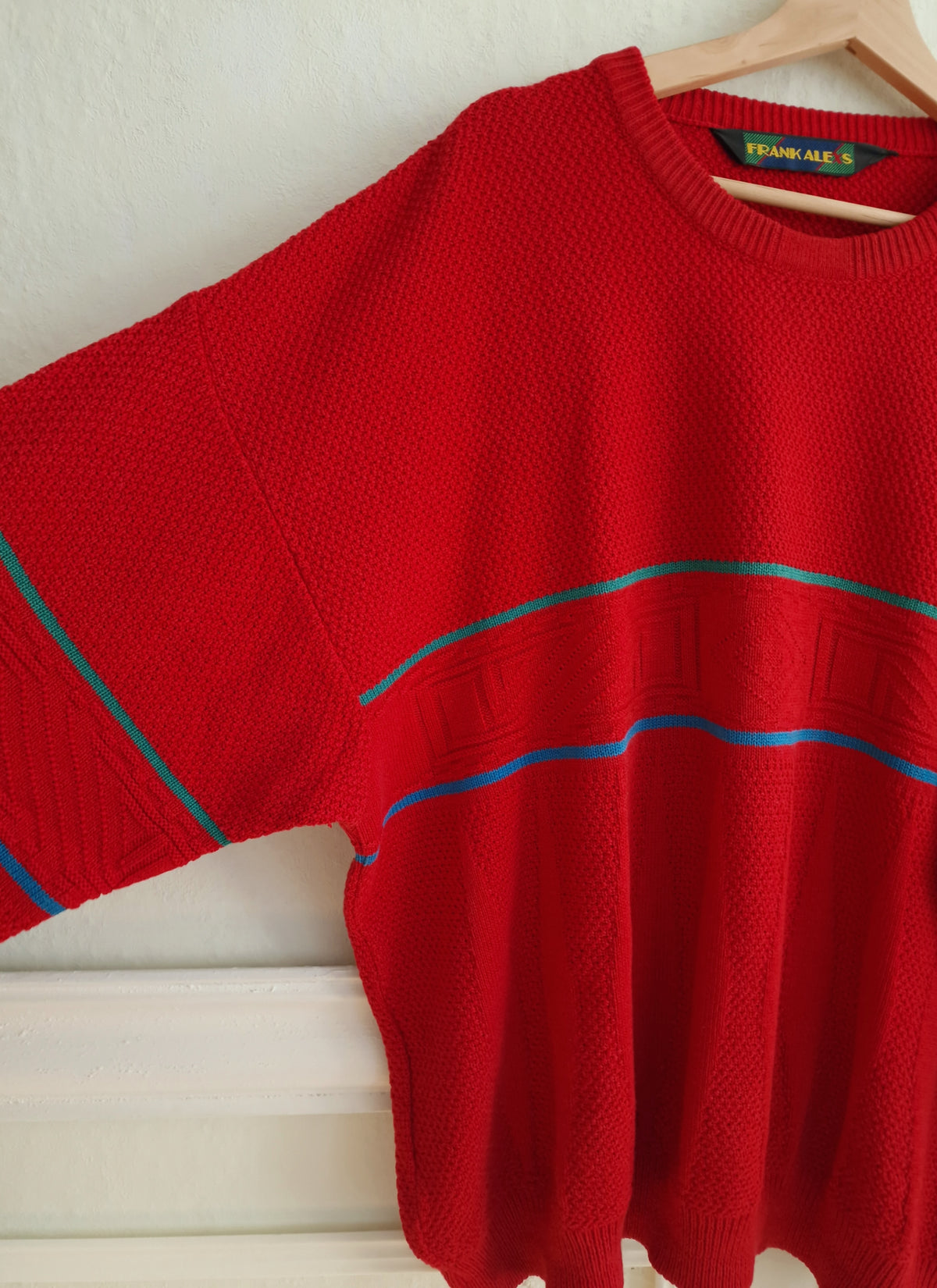 Roter Vintage Strickpullover mit Streifen